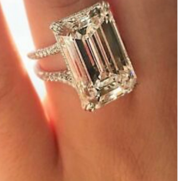 New 925 Sterling silver Clear Stone Ring - Picture 2 of 7